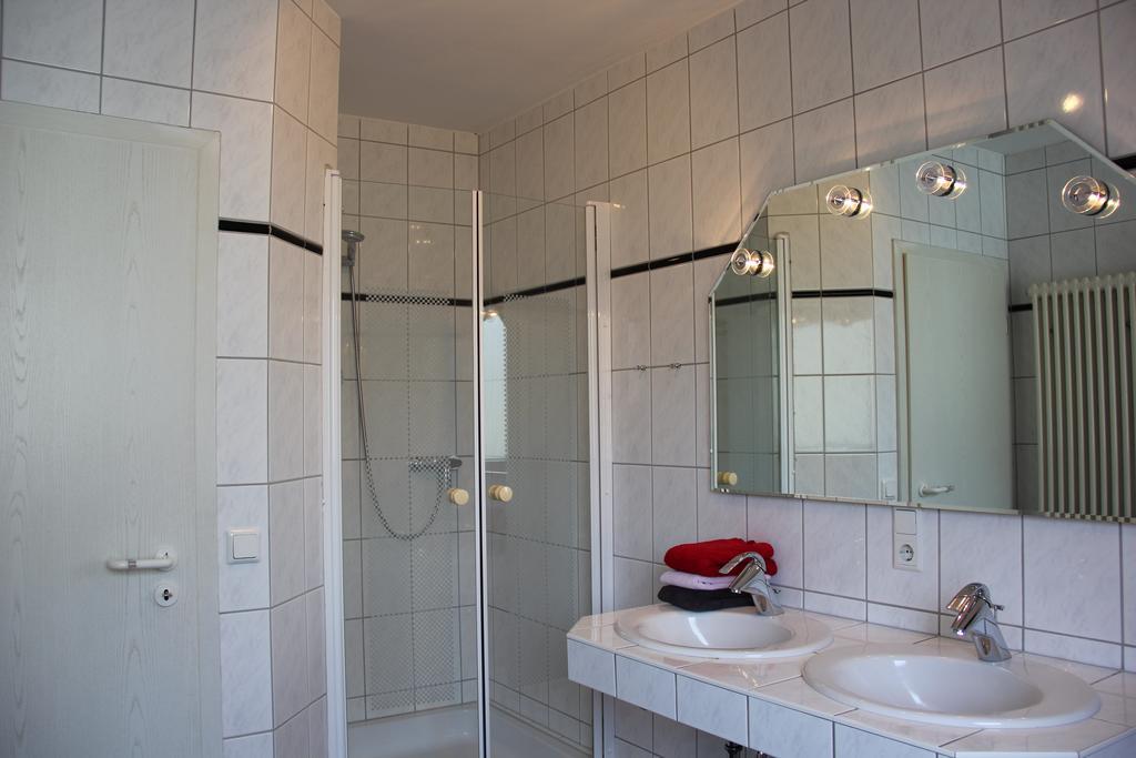 Ferienwohnung Weber-Rolinger Andernach Ruang foto