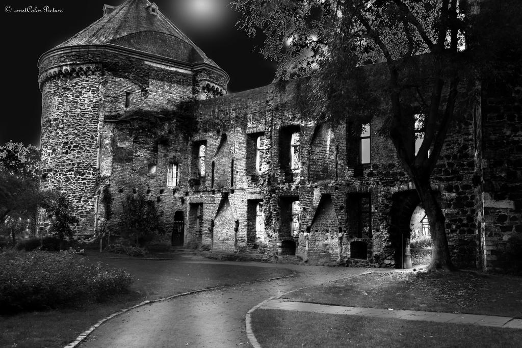 Ferienwohnung Weber-Rolinger Andernach Bagian luar foto